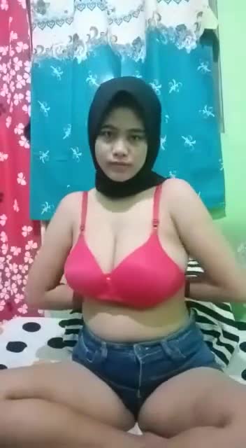 perempuan jilbab toge baru masturbasi   www seksi one